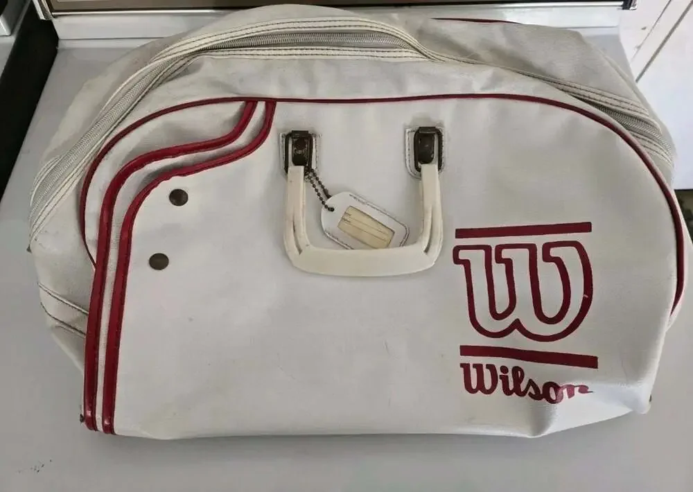 Vintage 1980s Wilson T-6920 Athletic Gear/Tennis Bag